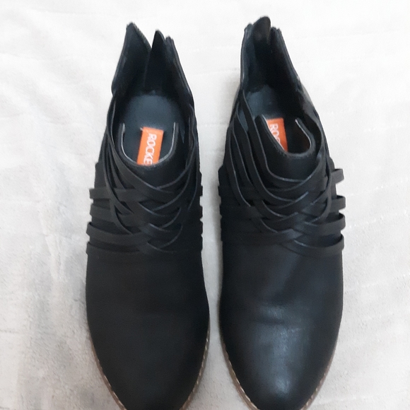 Shoes - Picture 2 of 2